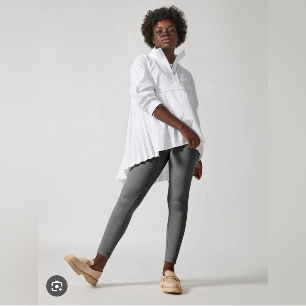 NWT Athleta SOJOURN TOP White size Small